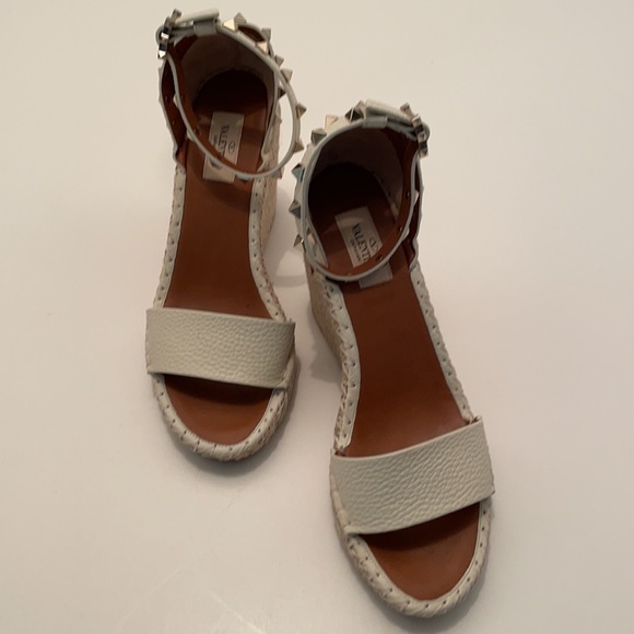 Valentino Rockstud Wedges Sandals Ivory Size 9 - Picture 4 of 14